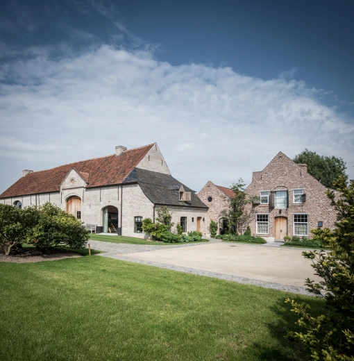 Bouw hoeve nieuwbouw renovatie Eribo Waregem aannemer