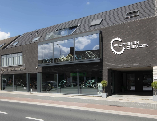 Fietsen Devos Waregem Eribo aannemer bedrijfsvastgoed commercieel