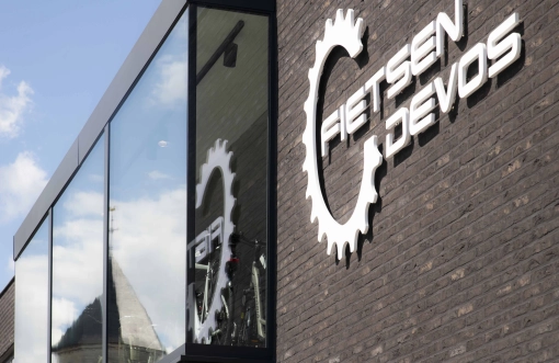 Fietsen Devos Waregem Eribo aannemer bedrijfsvastgoed commercieel