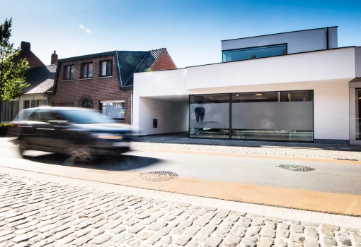 Tandarts praktijk bouw aannemer vastgoed Eribo Waregem 