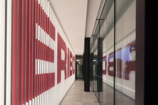 Kantoor gebouw Eribo Waregem aannemer vastgoed bouw