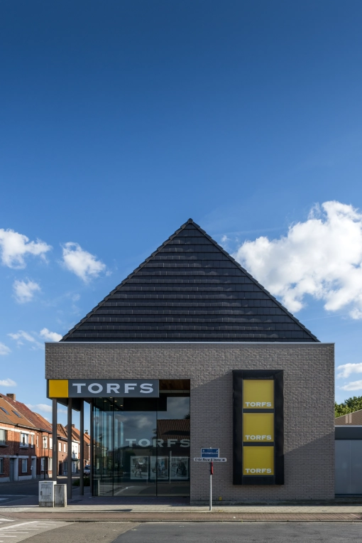 Schoenen Torfs bouw aannemer Eribo Waregem vastgoed